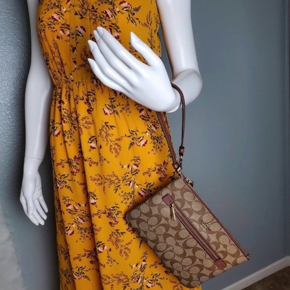 Coach Handbags - Coach Signature Canvas Double Zip Wristlet Wallet Brown NWOT Authentic